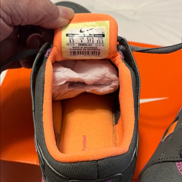 Nike Women’s Dark Gray Sneakers with Pink and Orange Accents - Picture 4 of 5